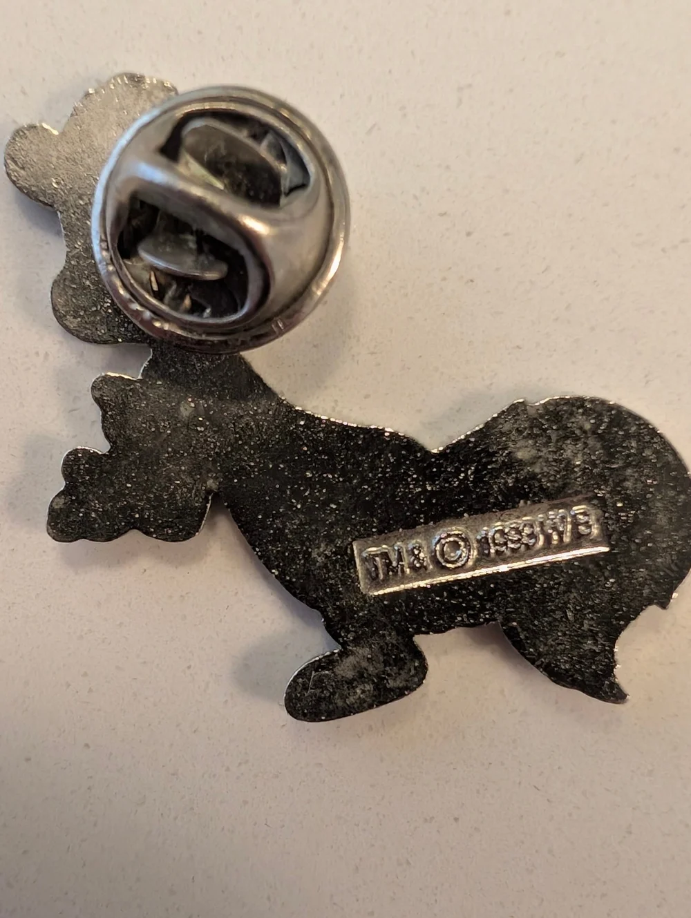 Vintage 1993 Pepe Le Pew Lapel Pin Warner Bros Looney Tunes Enamel Brooch Skunk